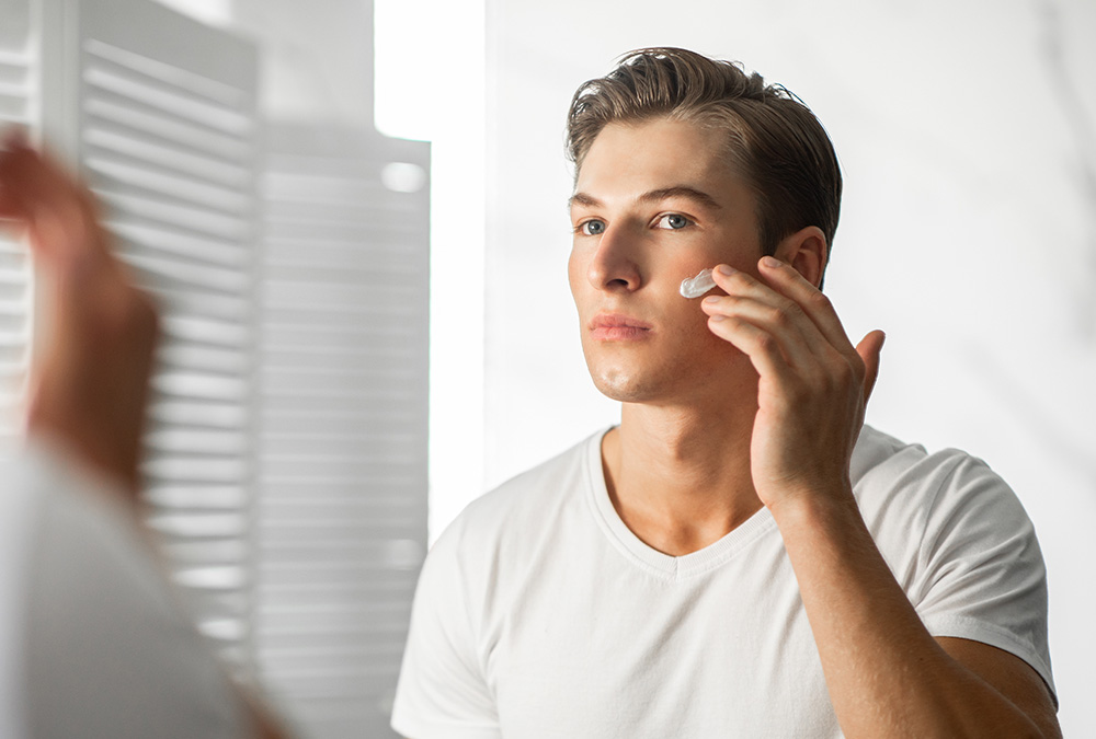Men’s Hygiene Routine: How Winter Waxing Keeps Skin Smooth and Stubble-Free